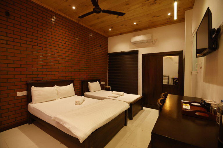 Bedroom 2, J Hotel, Jaffna