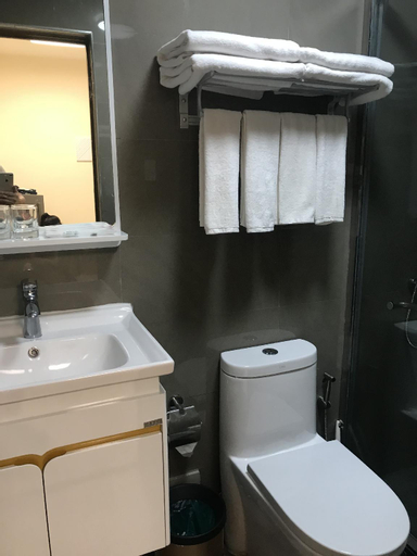 Bedroom 3, Grand Riviera Suites, Manila City