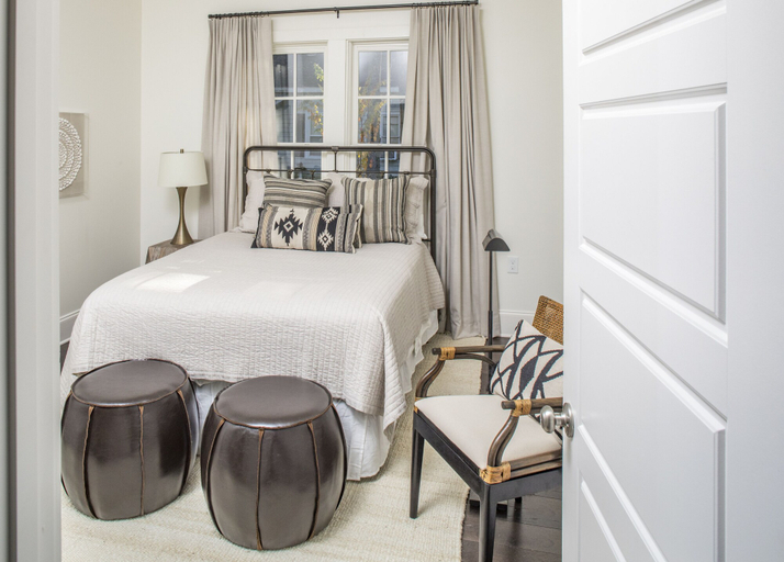 Bedroom 3, The Louis Hotel, Mississippi