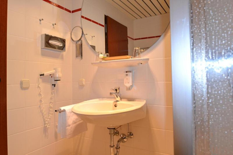 Bathroom 5, City Hotel Siegen, Siegen-Wittgenstein
