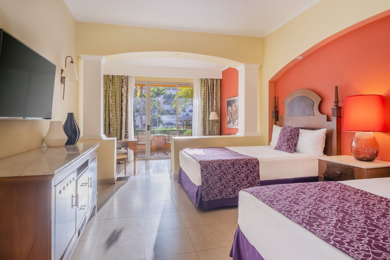 Bedroom 4, Iberostar Selection Rose Hall Suites - All Inclusive
