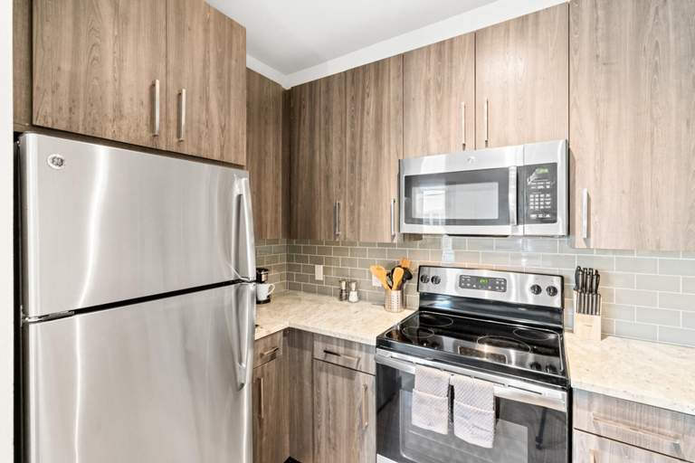 Room 5, Arlington Artistic 2BD 2BA Apartment, Arlington