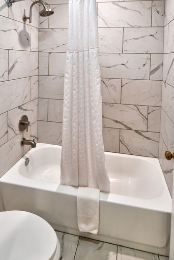 Bathroom 4, Econo Lodge Sevierville-Pigeon Forge on the River, Sevier