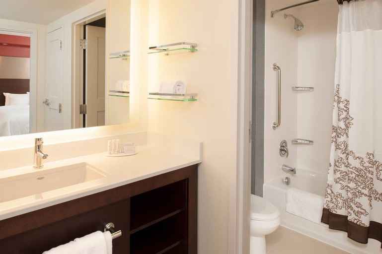 Bedroom 4, Residence Inn Bloomington, McLean