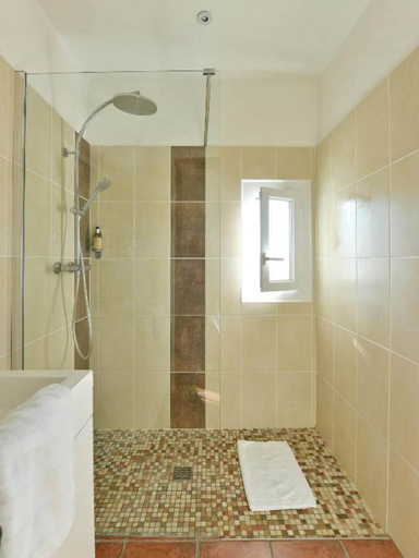 Bathroom 4, Hôtel Mas de la Grenouillère, Bouches-du-Rhône