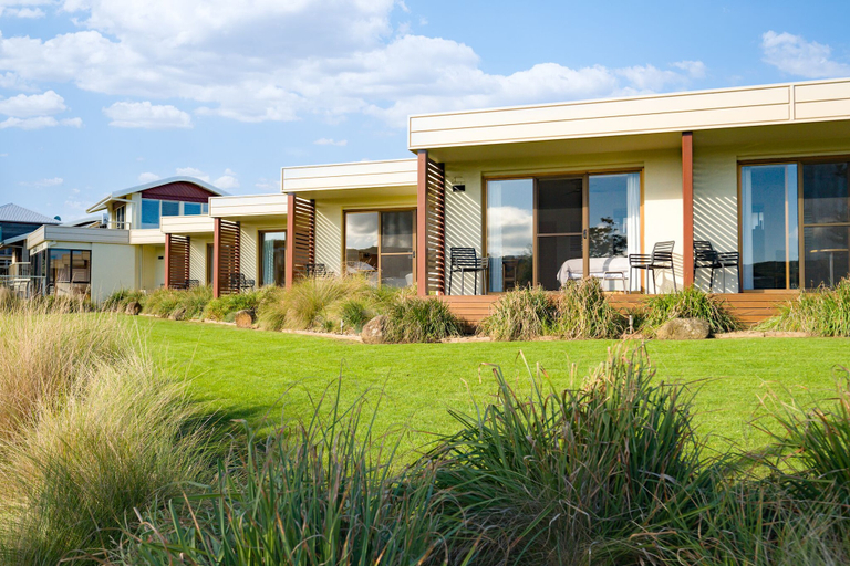 Exterior & Views 2, Loch Ard Motor Inn, Corangamite - South