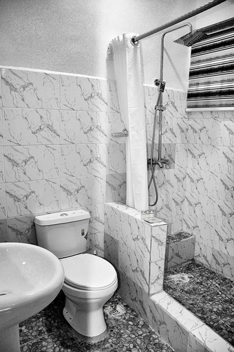 Bathroom 4, Jolie Suites, Oshodi/Isolo