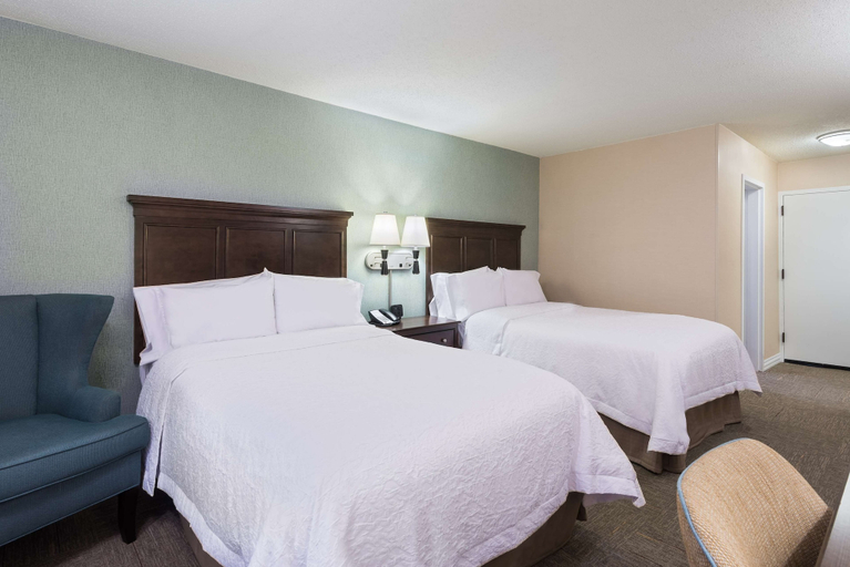 Bedroom 3, Hampton Inn White Plains/Tarrytown, Westchester