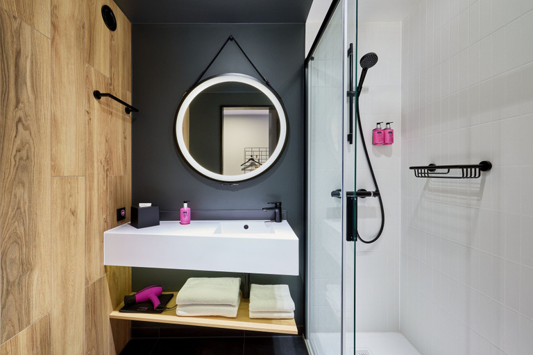 Bathroom 5, Moxy Karlsruhe, Karlsruhe