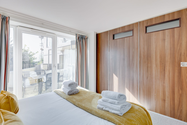 Bedroom 4, Mussels, Poole