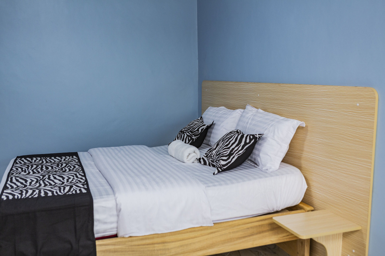 Bedroom 2, Triple Tee Gardens & Accomodation, Busiiro