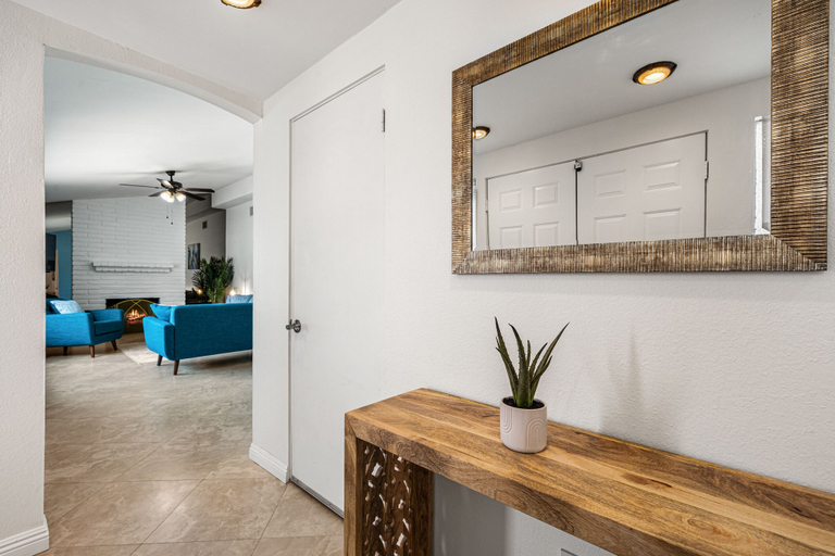 Bathroom 5, The Sunnyside House, Riverside