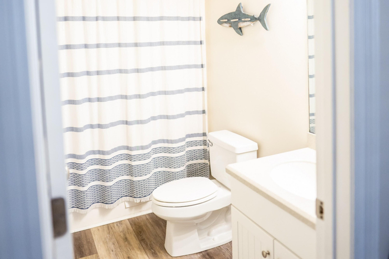 Bathroom 4, Veranda Views, Gulf