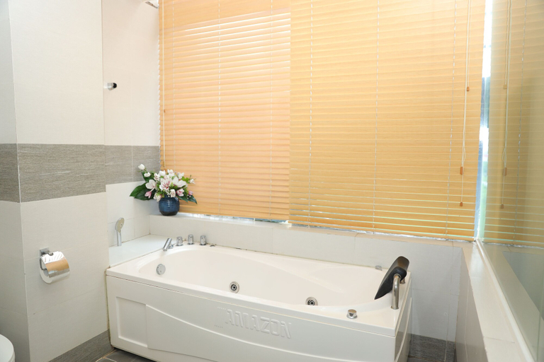 Bathroom 4, J&C HOTEL, Yên Phong