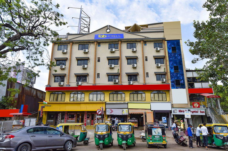 Fabhotel Crystal Inn Ii, Ahmadabad
