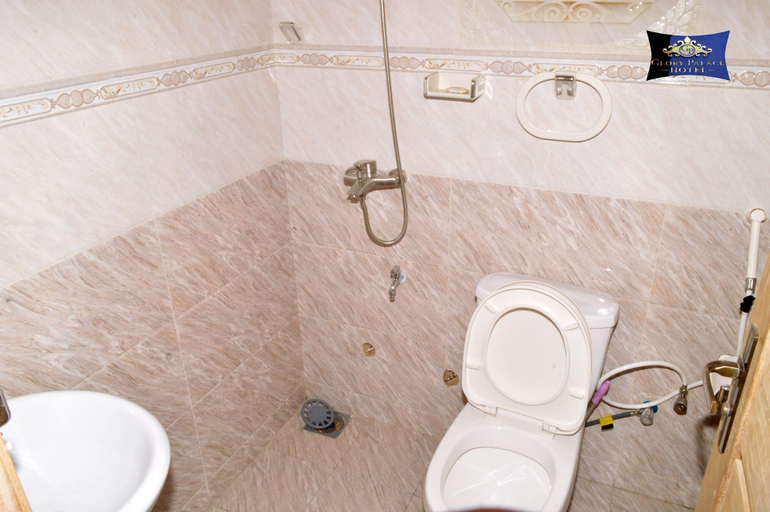 Bathroom 3, Glory Palace Hotel, Cotonou
