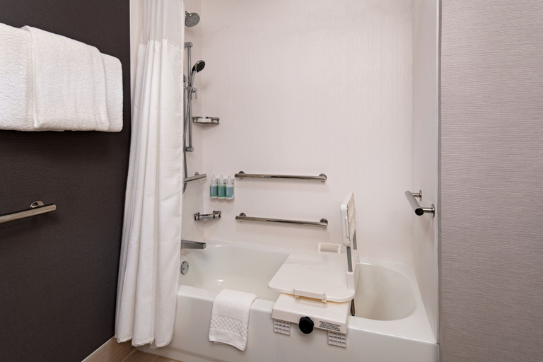 Bathroom 5, Courtyard by Marriott Fort Worth University Drive, Fort Worth