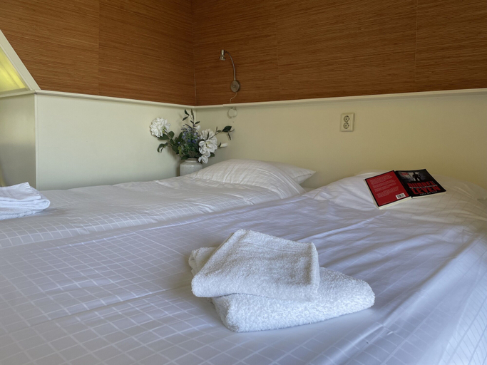 Bedroom 3, Hotelhuisjes Andijk, Andijk