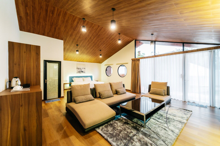 Others 4, Delmora the Villa, Batam