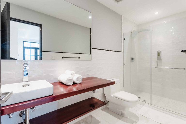Bathroom, Casa Lefevre 3C, Panamá