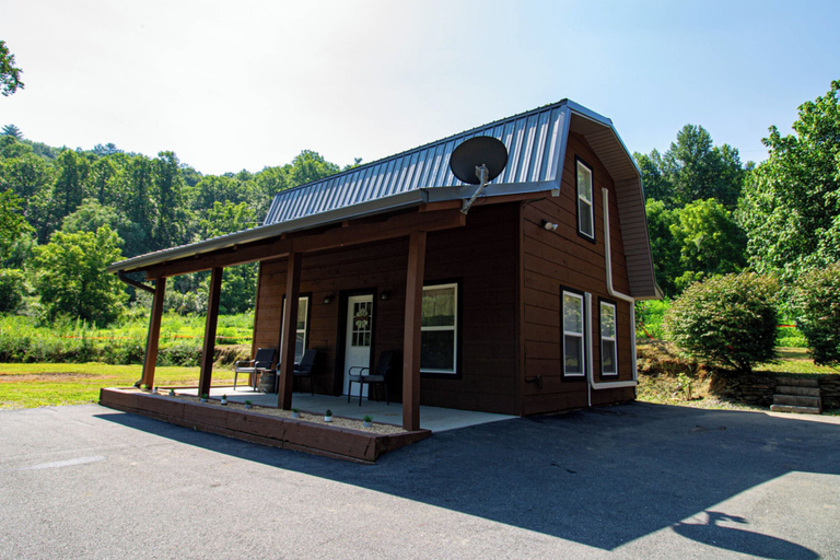 Exterior & Views 1, Mountain Haven Dragon's Nest Cabin, Graham