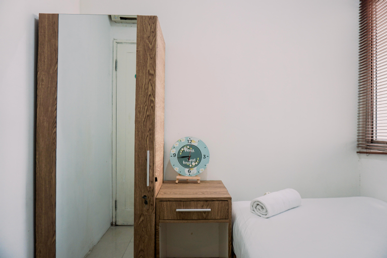 Bedroom 5, Homey and Comfort Stay 2BR Pakubuwono Terrace Apartment By Travelio, South Jakarta