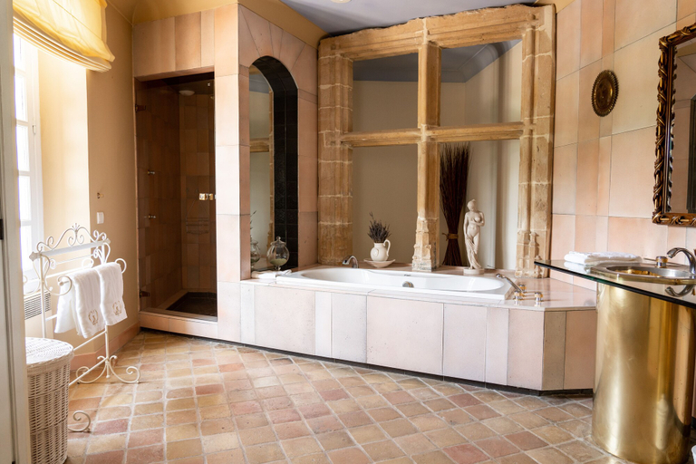 Bathroom 3, Château les Crostes, Var