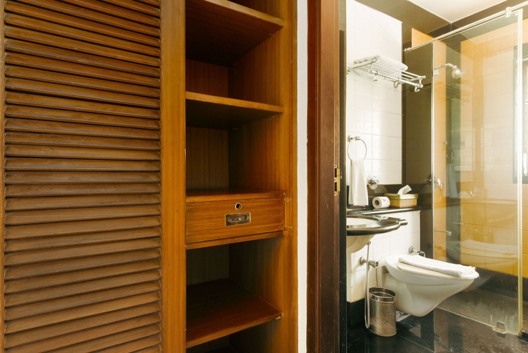 Bathroom 4, Laika Boutique Stay, Bangalore