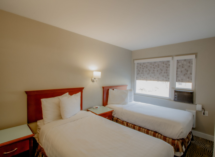 Bedroom 2, Scott's Inn and Suites, Thompson-Nicola