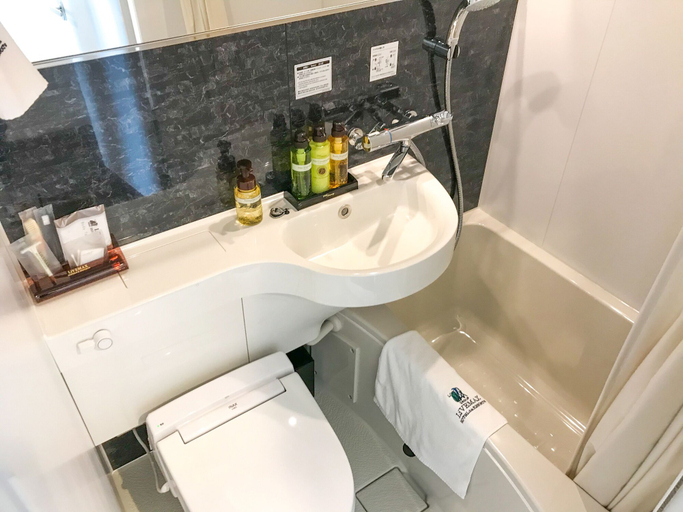 Bathroom 4, HOTEL LiVEMAX Hiroshima Funairimachi Riverside, Hiroshima