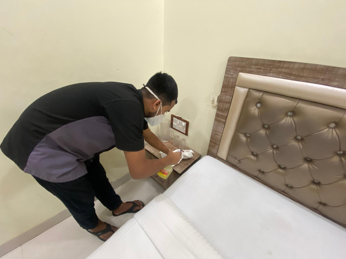 Bedroom 3, Hotel Apsara - Near J J Hospital, Mumbai City