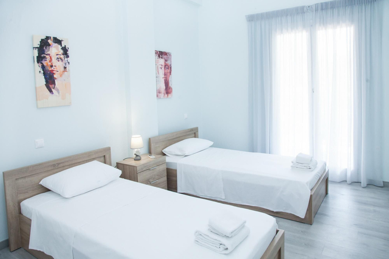 Room 3, Sunny and Minimal apt in Glyfada With 3 Bdrm, Attica