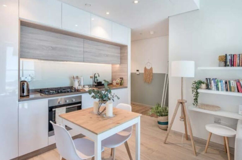 Others 2, Cozy 1BR with balcony sea view, Dubai