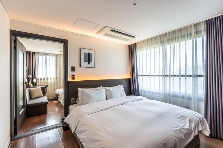 Bedroom 3, Hotel The Grang Jungmun, Seogwipo