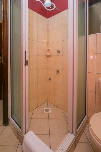 Bathroom 3, Plus 254 Hotel, Langata