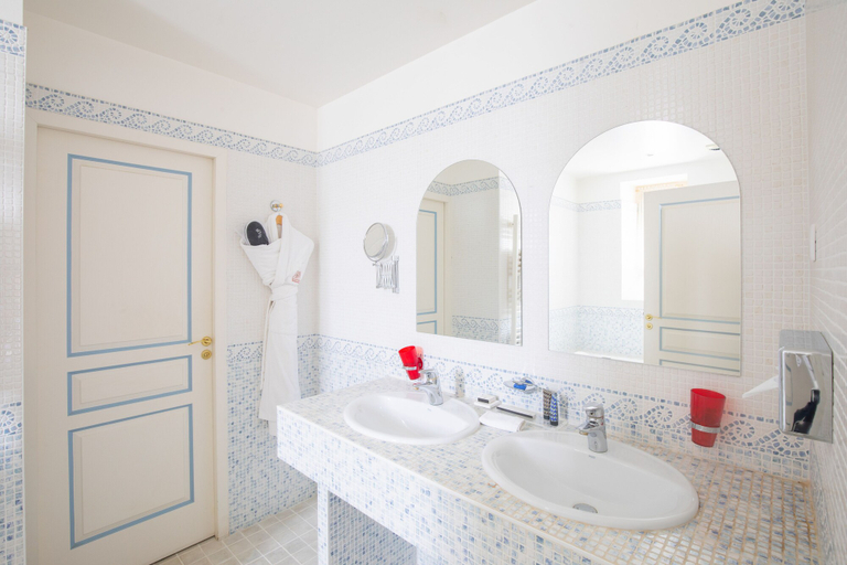 Bathroom 4, Domaine De La Bretesche, Loire-Atlantique