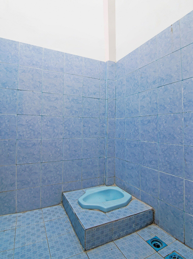 Bathroom, Hotel O Yoezef Homestay Syariah, Pekanbaru
