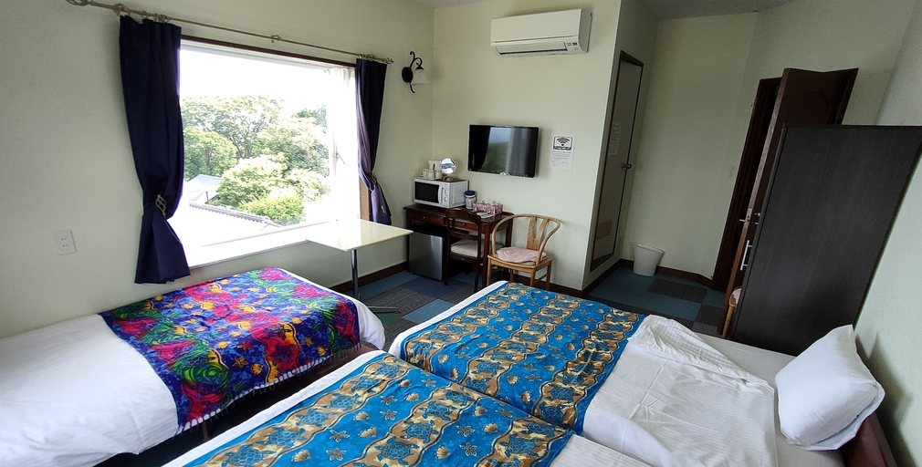Bedroom 4, JOYinn, Itō