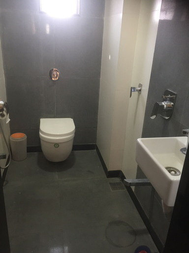 Bathroom 4, Teerth Villa, Nashik