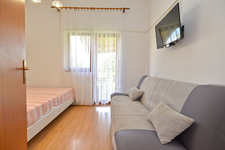 Bedroom 2, Apartment 106, Pula