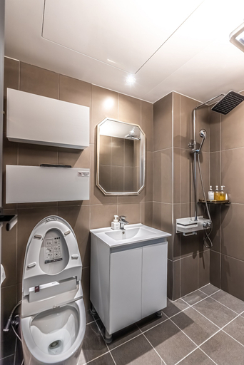 Bathroom 3, Hotel The Grang Jungmun, Seogwipo