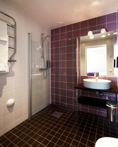 Bathroom 4, Finn Apartments, Lund
