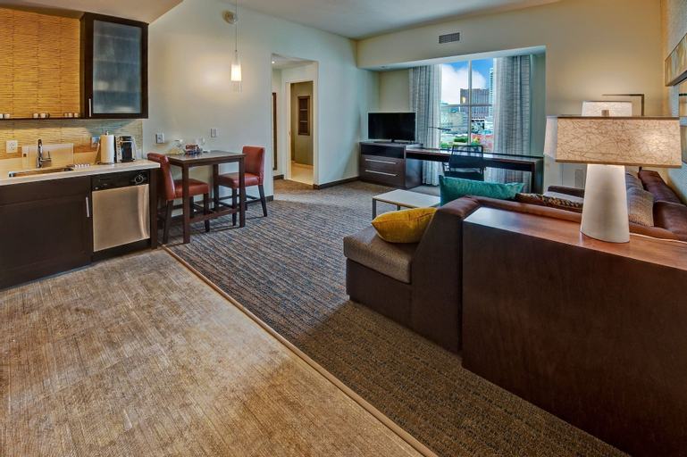 Bedroom 3, Residence Inn by Marriott Kansas City Downtown/ Convention, Jackson