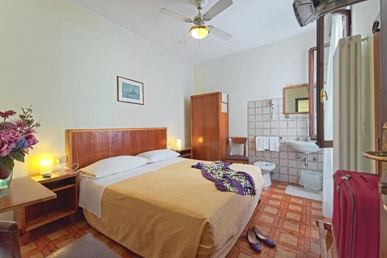 Bedroom 2, Albergo Al Gobbo, Venezia