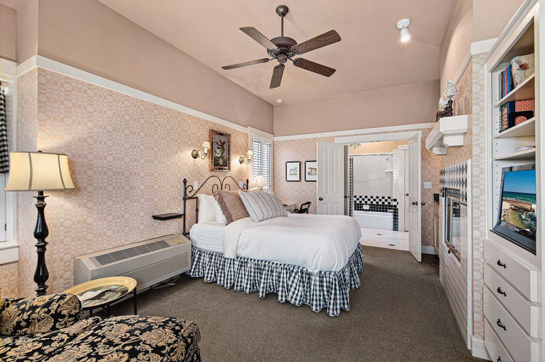Bedroom 6