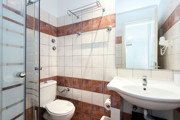Bathroom 4, Balaris Apartments, Ionian Islands