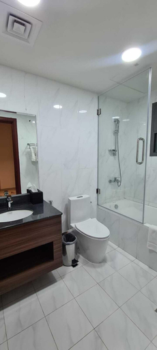 Bathroom 4, The Plaza Hotel and Resort, Salalah