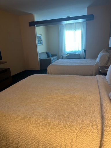 Bedroom 3, Fairfield Inn & Suites by Marriott Hollister, San Benito