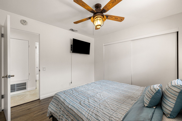 Bedroom 4, The Sunnyside House, Riverside