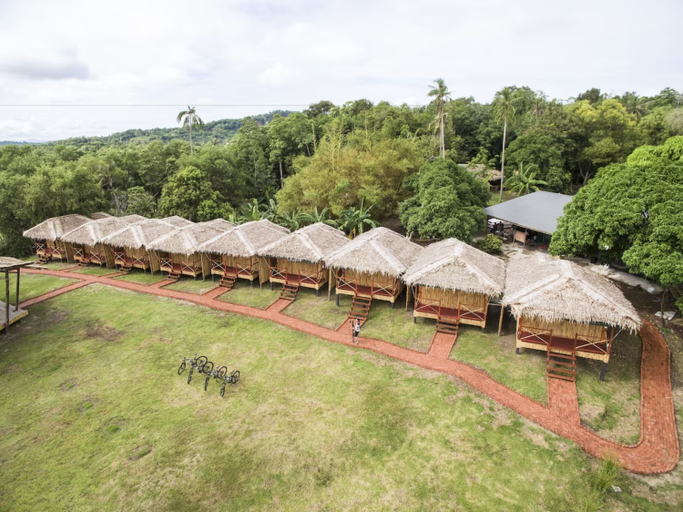 Others 5, 9 Huts On A Hill, Kudat